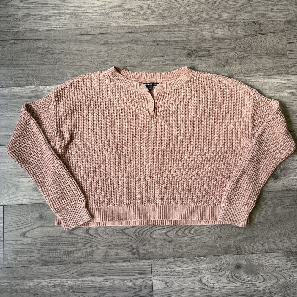 Kendall & Kylie Women's Pink Henley Shaker Stitch Cropped Sweater - Size Large